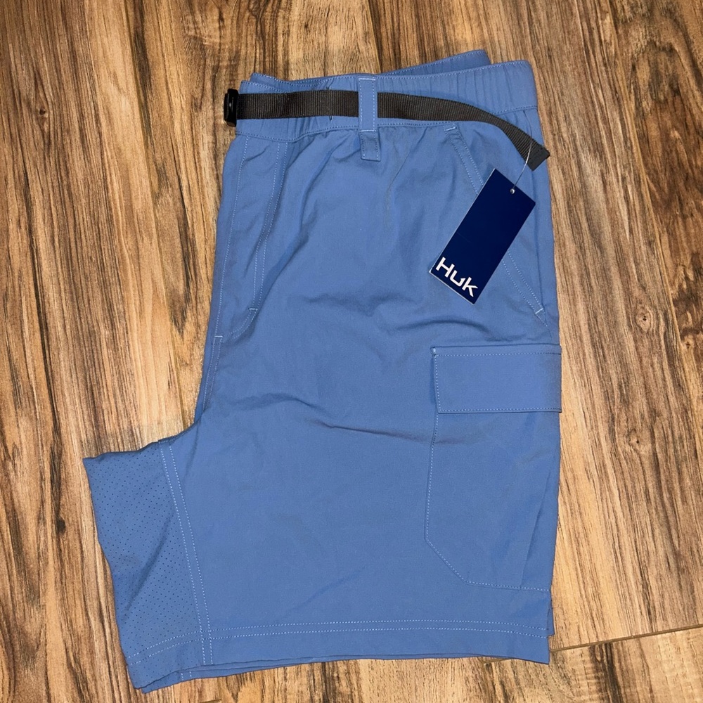 Men’s Huk Light Blue Outdoor/fishing/swimming Shorts. Large